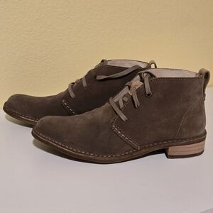 Busselo Leather Booties